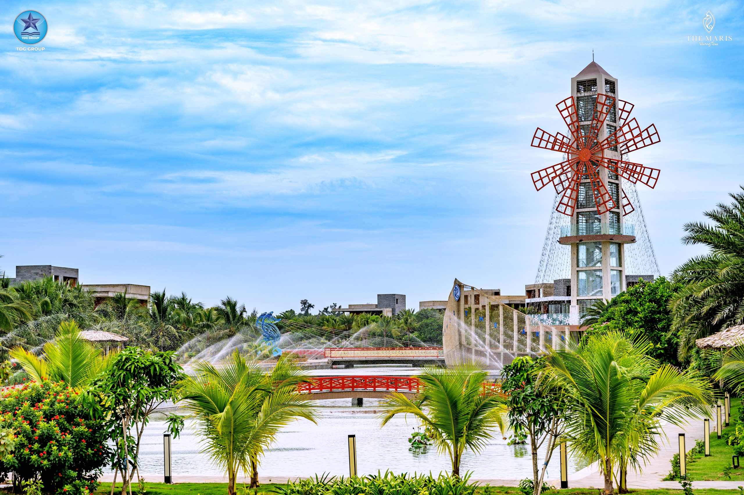 Cối xay gió Windmill: Cao 39m, vọng cảnh toàn khu & cà phê sân vườn.